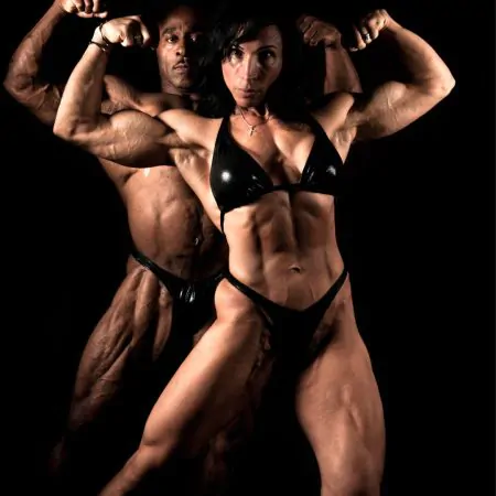 body-building-couple-arnold-gym